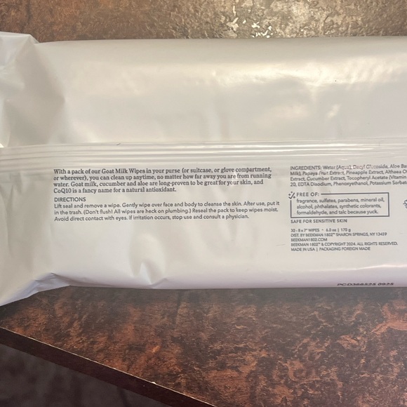 Beekman 1802 Pure Goat Milk Cleansing Wipes - White - Picture 3 of 3